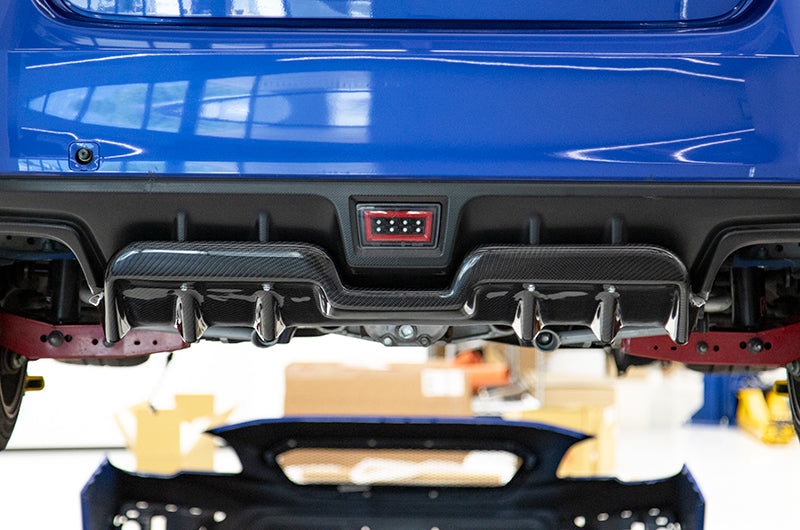 OLM A1スタイル カーボンファイバー製リアディフューザー - 2015-2021 WRX/STI
