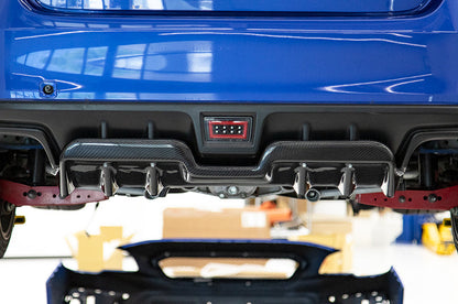 OLM A1スタイル カーボンファイバー製リアディフューザー - 2015-2021 WRX/STI