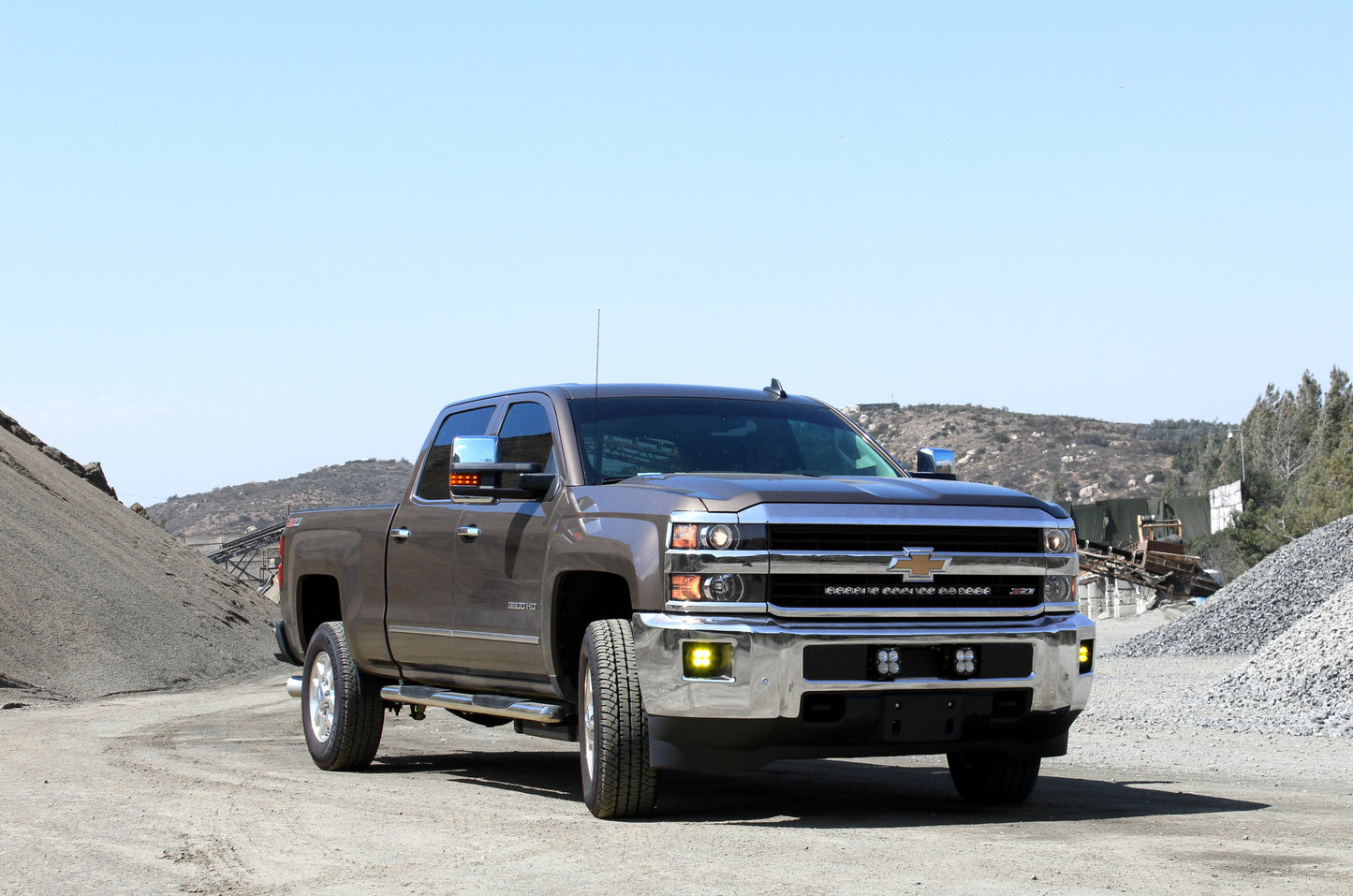 Baja Designs Squadron SAE LEDライトキット - Chevy/GMC 15-19 Canyon、Colorado、Sierra/Silverado 2500/3500対応（セット）