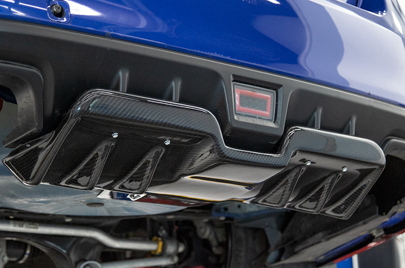OLM A1スタイル カーボンファイバー製リアディフューザー - 2015-2021 WRX/STI