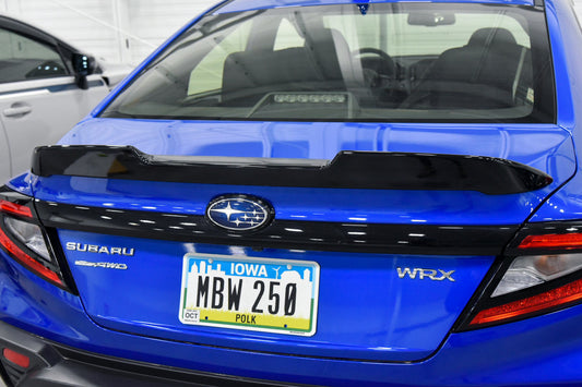 OLM グロスブラック リアトランクスポイラー - 2022 WRX用